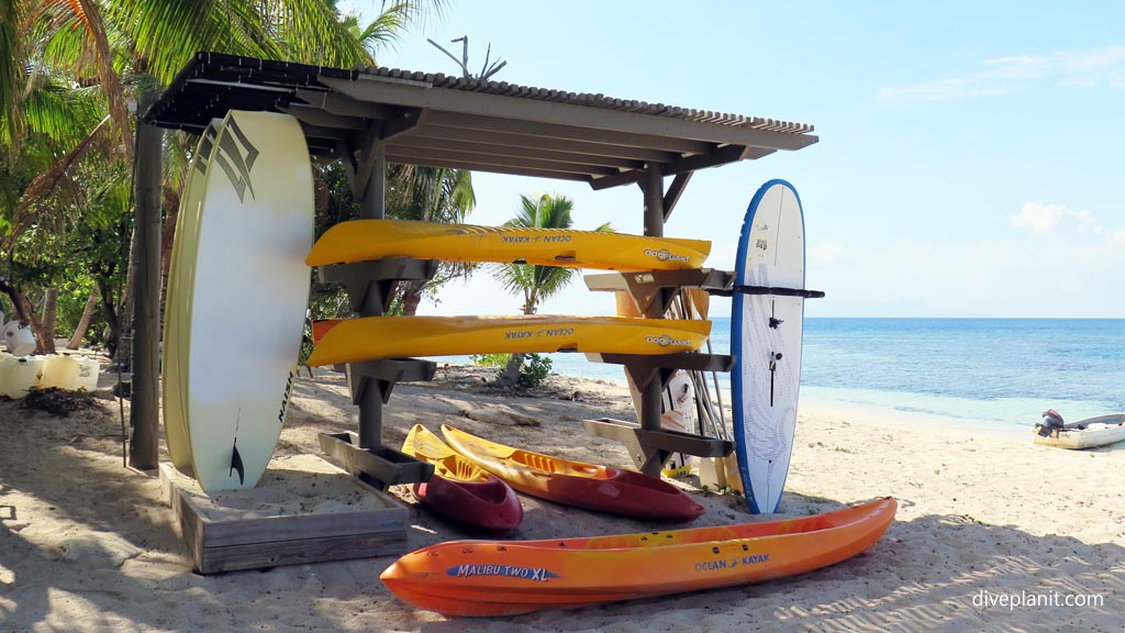 SUPs windsurfers and kayaks diving Vomo with Vomo Island Resort PADI dive centre in the Fiji Islands by Diveplanit