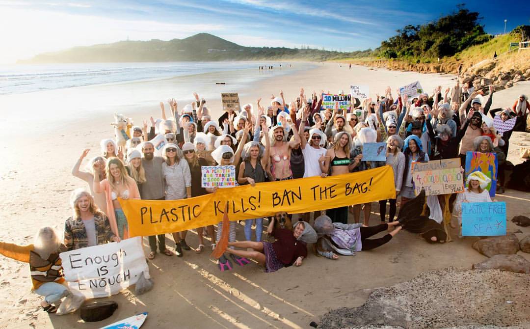 09 Plastic Kills Ban the Bag one solution to marine plastic pollution Diveplanit Blog