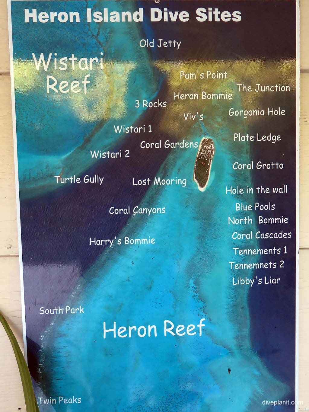 Dive site map at the Marine Centre with Heron Island Dive Shop diving Heron Island Diveplanit 9410