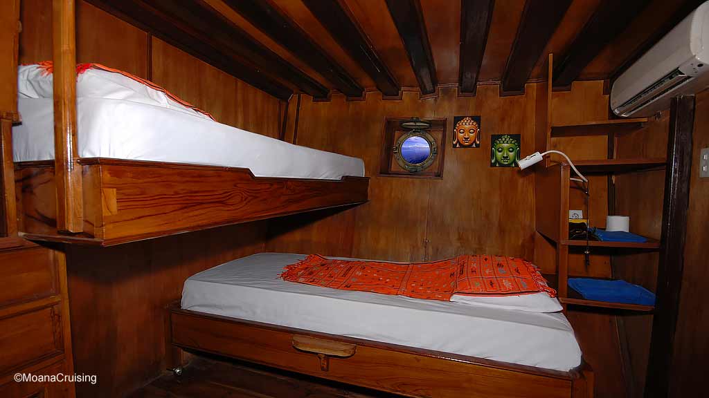 Moana cruising liveaboard | accomodation inside the air conditioned cabins