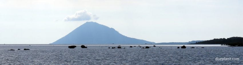 Location shot for muck dive at low tide diving black rock near manado at thalassa dive resort north sulawesi indonesia diveplanit banner
