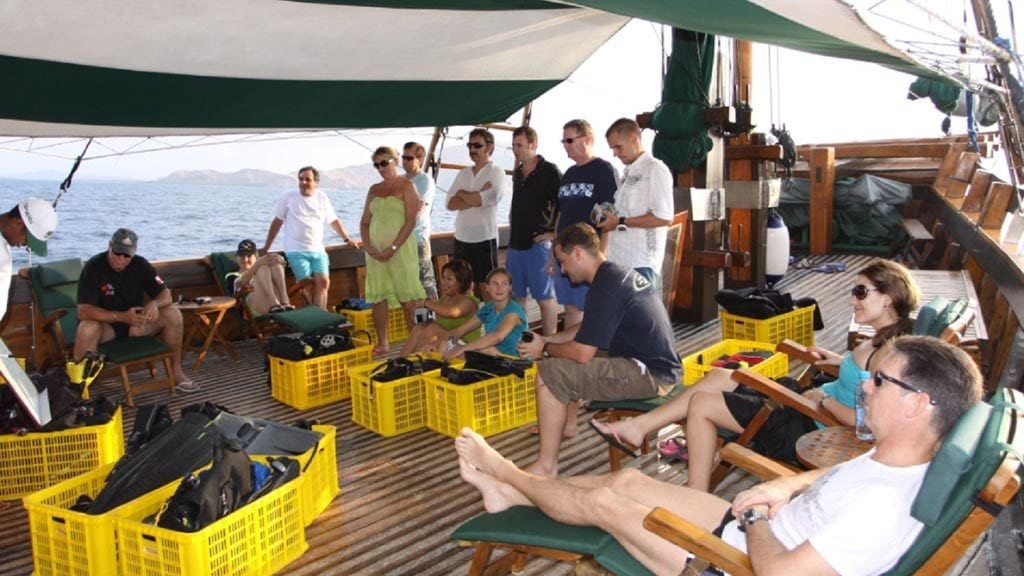 Tambora Liveaboard, Raja Ampat and Triton Bay-Indonesia-dive-deck