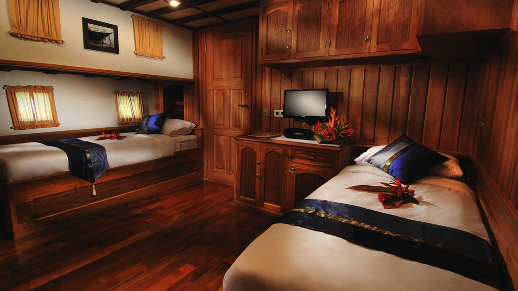 Philippine Siren – visit the best Philippines dive sites in comfort twin cabin Philippine Siren – visit the best Philippines dive destinations Visayas Malapascua Tubbataha in the comfort and style of this phinisi sailing schooner