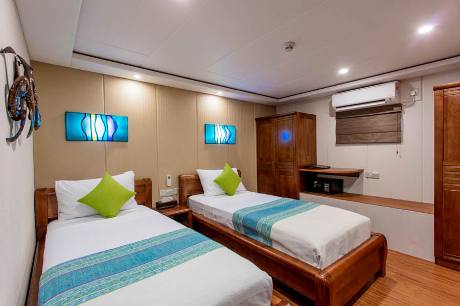 Carpe Novo Liveaboard, luxury liveaboard diving in the Maldives-Twin-cabin-Octopus