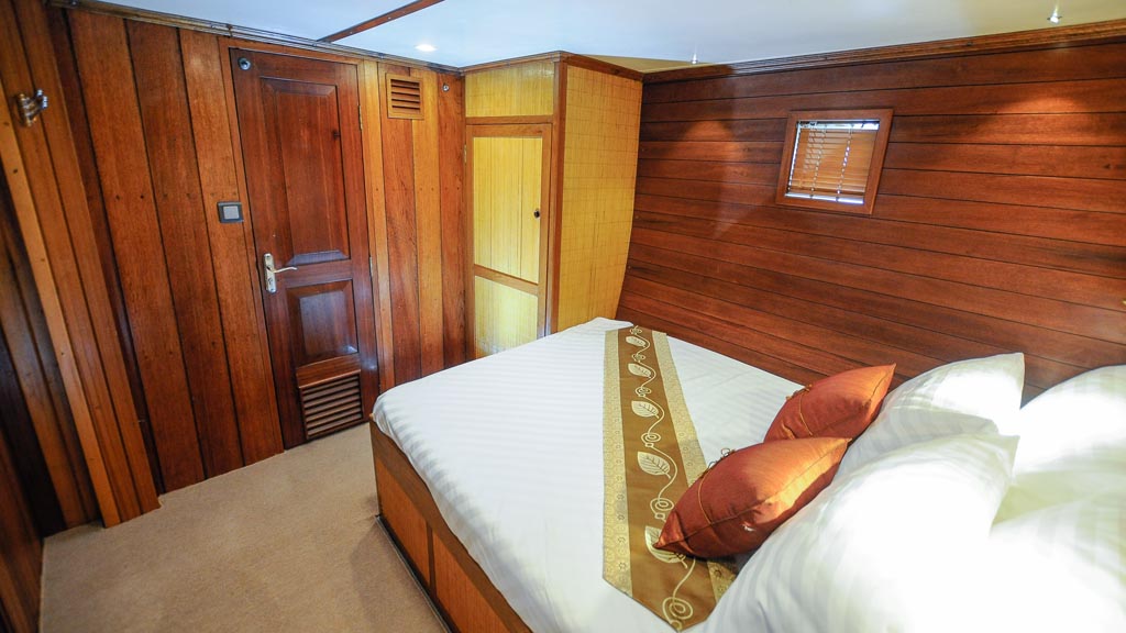 The Emperor Raja Laut Liveaboard has great itineraries in Raja Ampat, Komodo and Ambon and is a smaller but luxurious liveaboard perfect for 12 divers