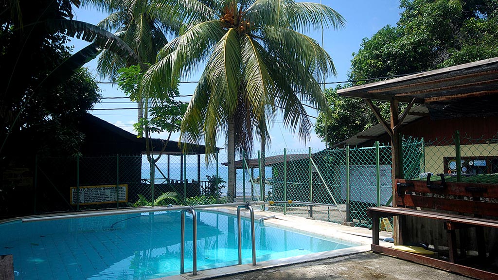 Pool diving Tioman Dive Resort with B&J Diving at Tioman Island Malaysia supplied