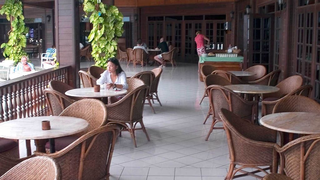 7-Layang Layang Island Resort Sabah Borneo Malaysia lounge
