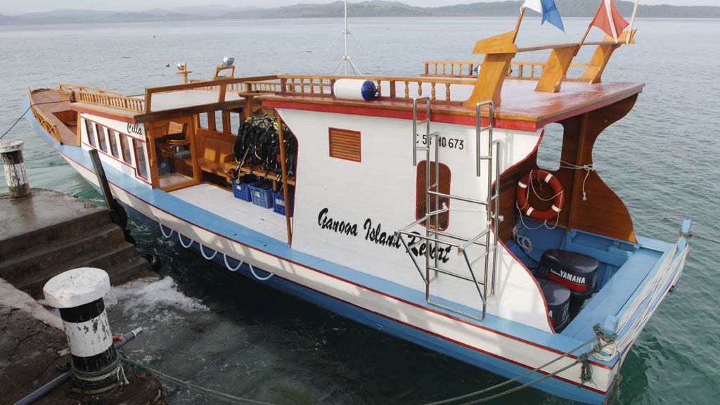Gangga island resort north sulawesi indonesia cilla boat