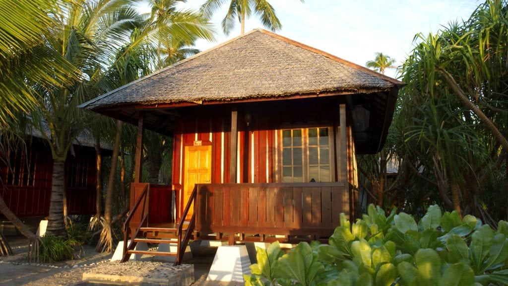 Wakatobi dive resort central sulawesi indonesia palm bungalow