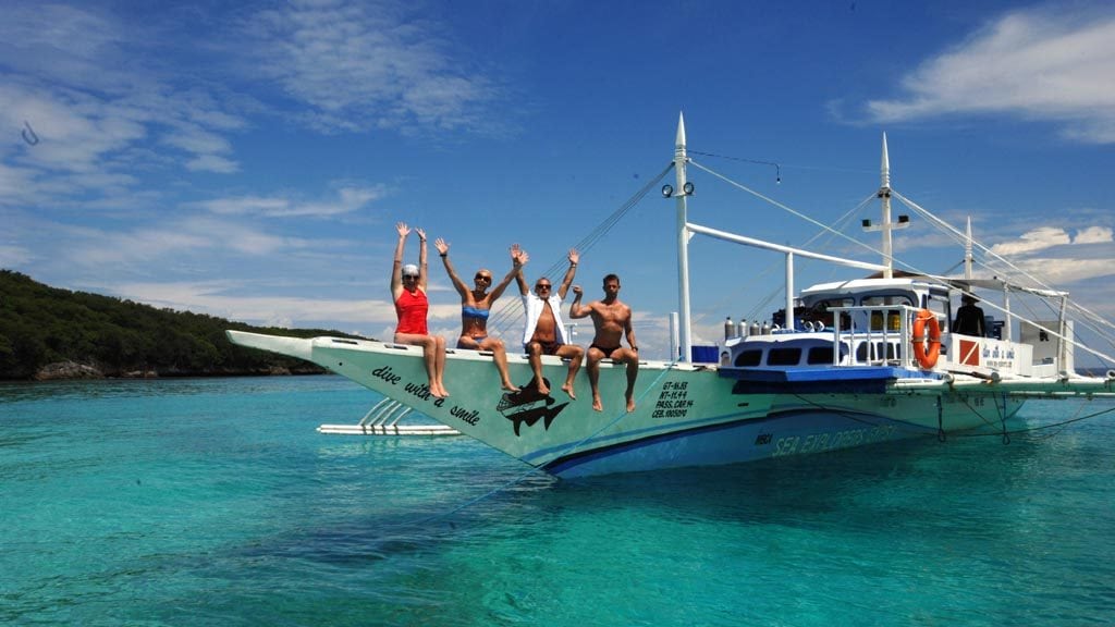 Sea explorers cabilao pura vida beach dive resort calilao bohol philippines sea explorers gypsy