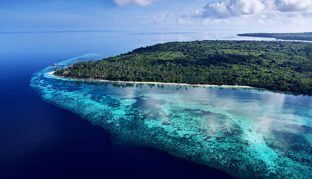 Wakatobi island flying over didi lotze