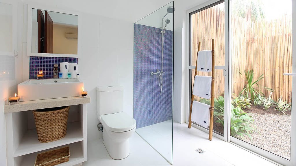Atmosphere Resort & Spa, Dauin, nr Dumaguete, Philippines-apartment-bathroom