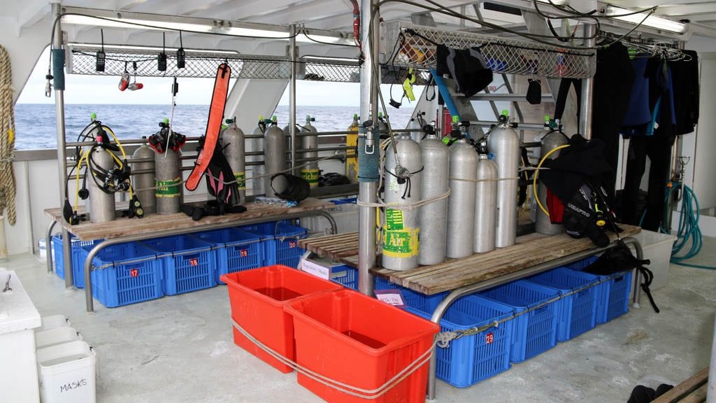 Solomons PNG Master Liveaboard, Solomon Islands & PNG-dive-deck