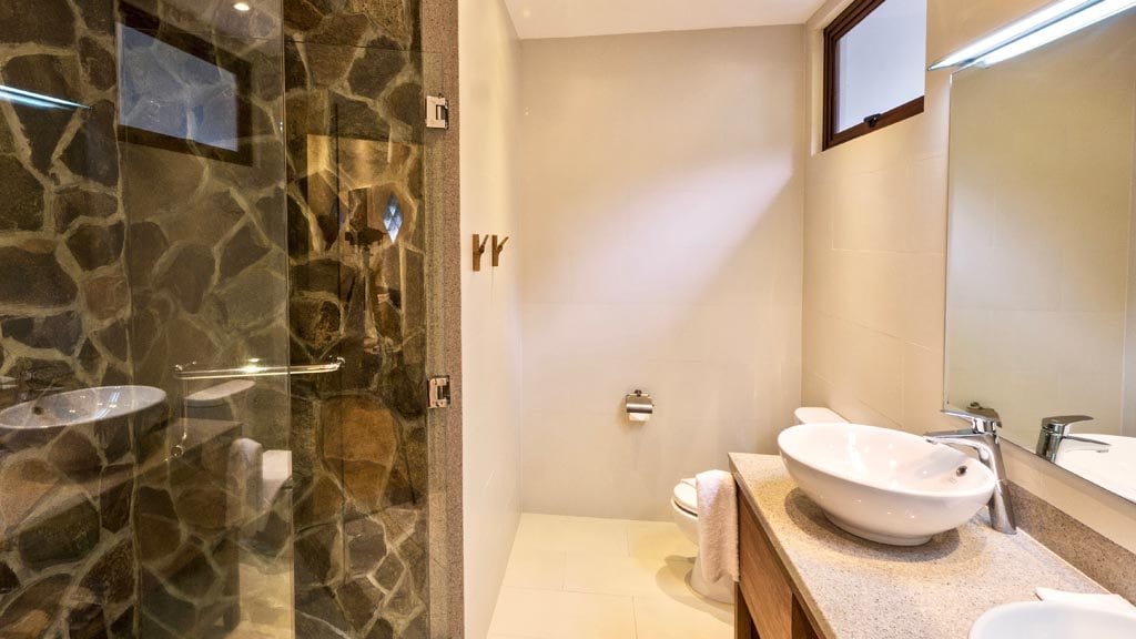 Atlantis dumaguete resort dive centre negros philippines rm suite bathroom