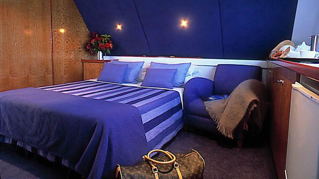 Great escape liveaboard rowley shoals australia panoramic view room
