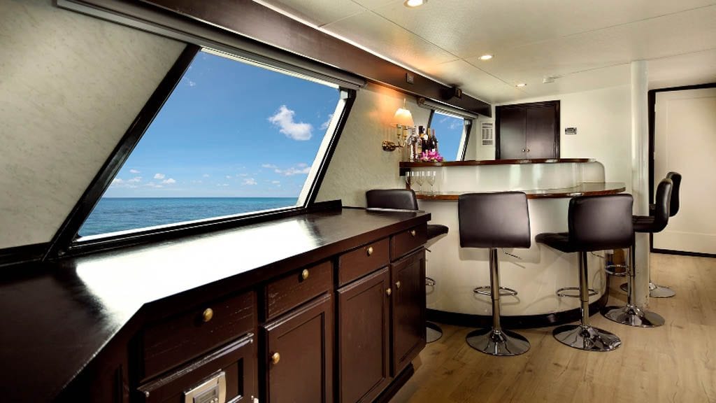 Truk master liveaboard truk lounge