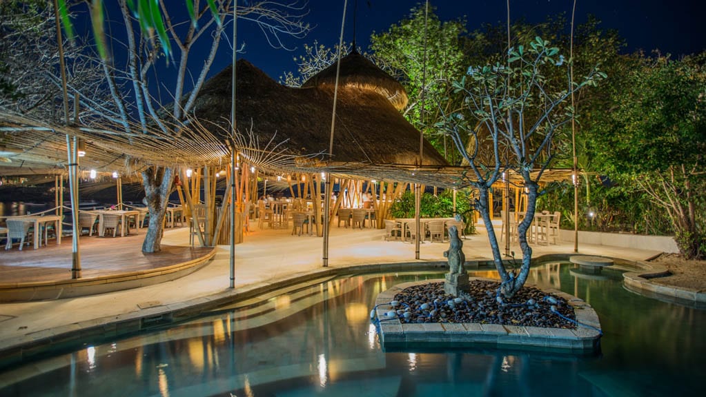11 Bali Hai Diving Nusa Lembongan Bali Indonesia-Evening pool ambience