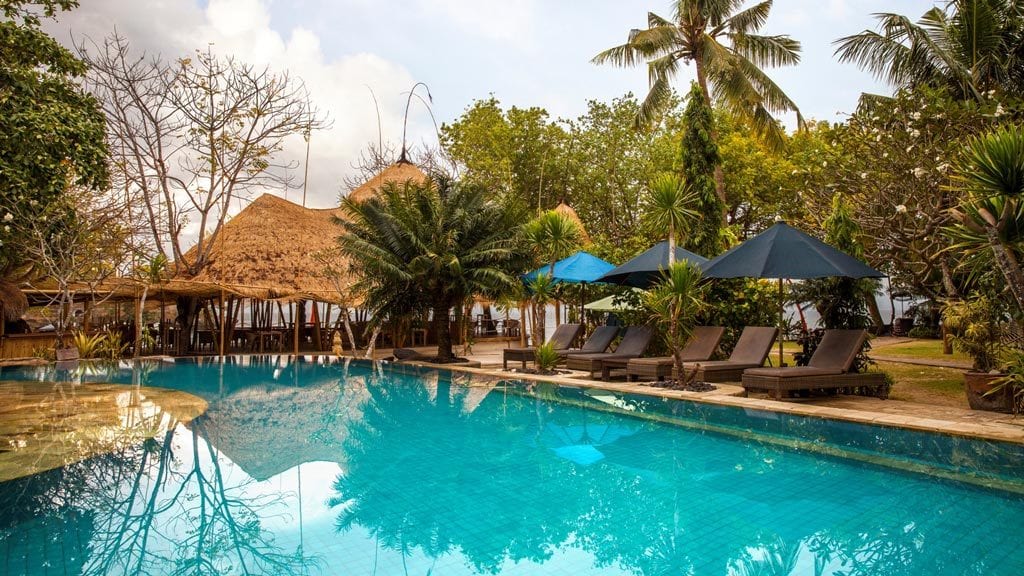 4 Bali Hai Diving Nusa Lembongan Bali Indonesia-resort pool