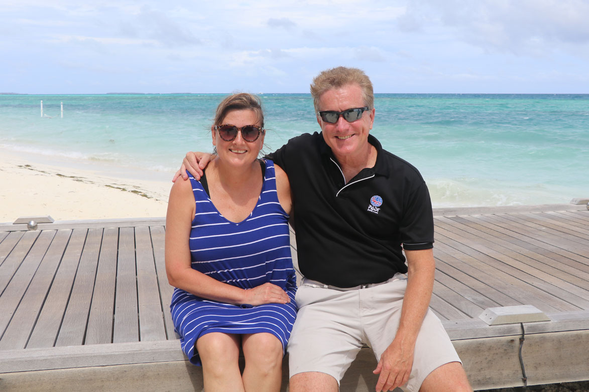 The author with PADI CEO Dr Drew Richardson at LUX Resort South Ari Atoll Maldives_credit Diveplanit_6462