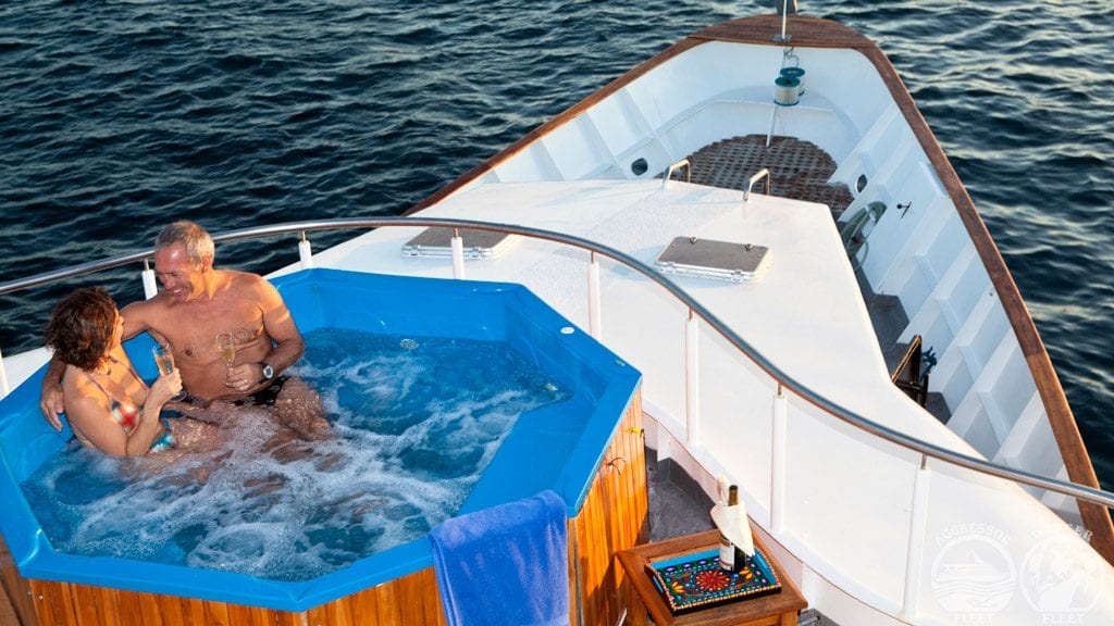 Galapagos aggressor liveaboard galapagos islands jacuzzi