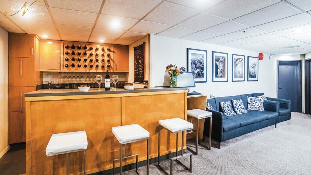 Nautilus Belle Amie Liveaboard Socorro & Guadalupe Islands Mexico-lounge2