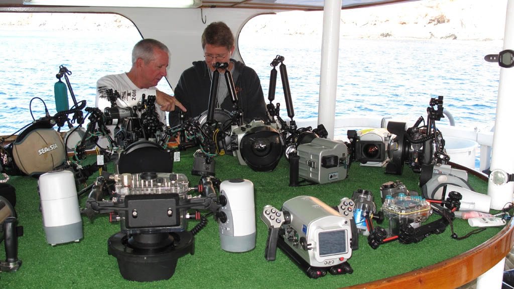 Solmar V classic liveaboard Socorro & Guadalupe Islands-camera table
