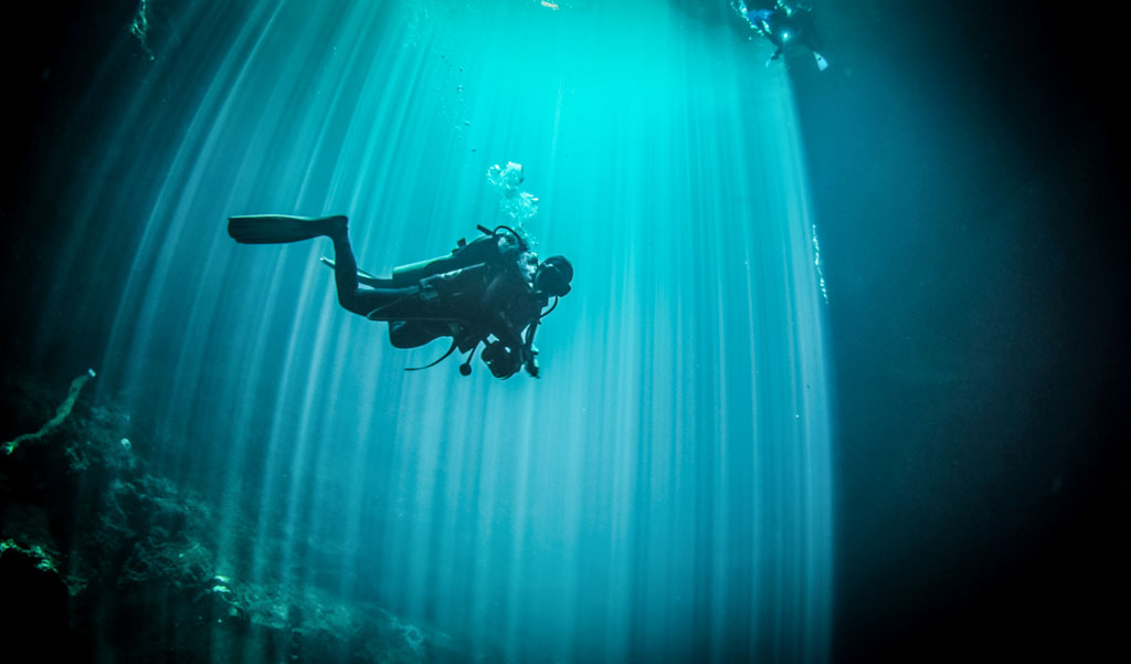 Diving Cenotes-Caverns-Cavern-The-Pit-1_0915