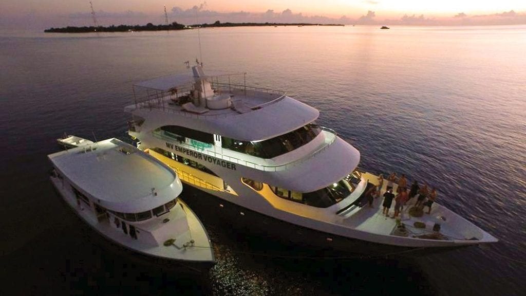 Emperor voyager liveaboard maldives sunset voyager and dhoni