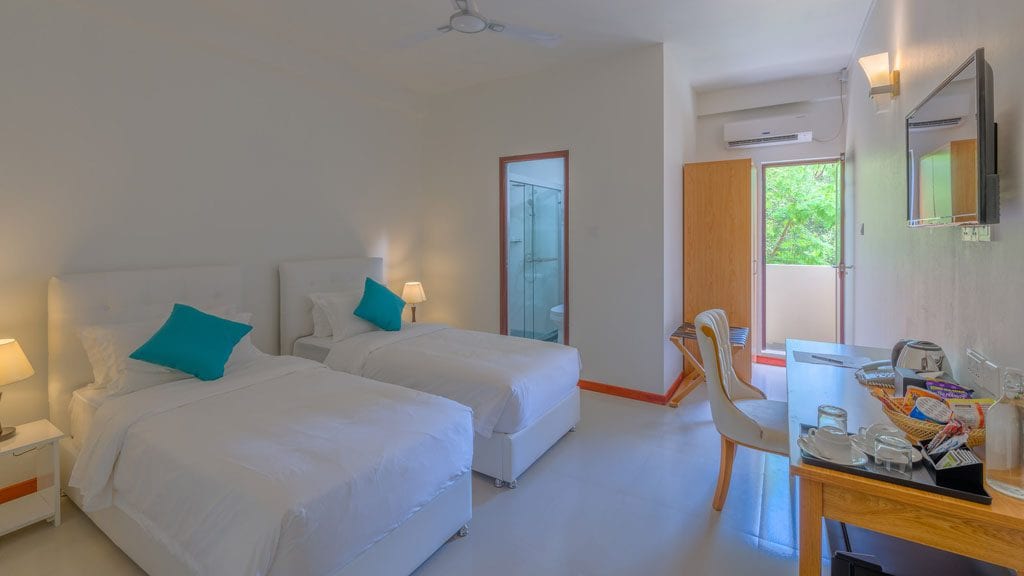 Oceanholic dhigurah south ari atoll maldives standrad room twin
