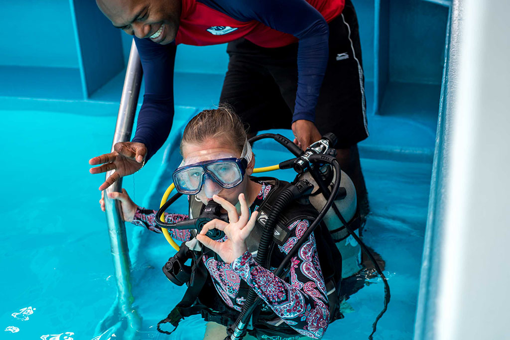 Diveplanit-Family holiday diving-Captain Cook Fiji_DSC5856