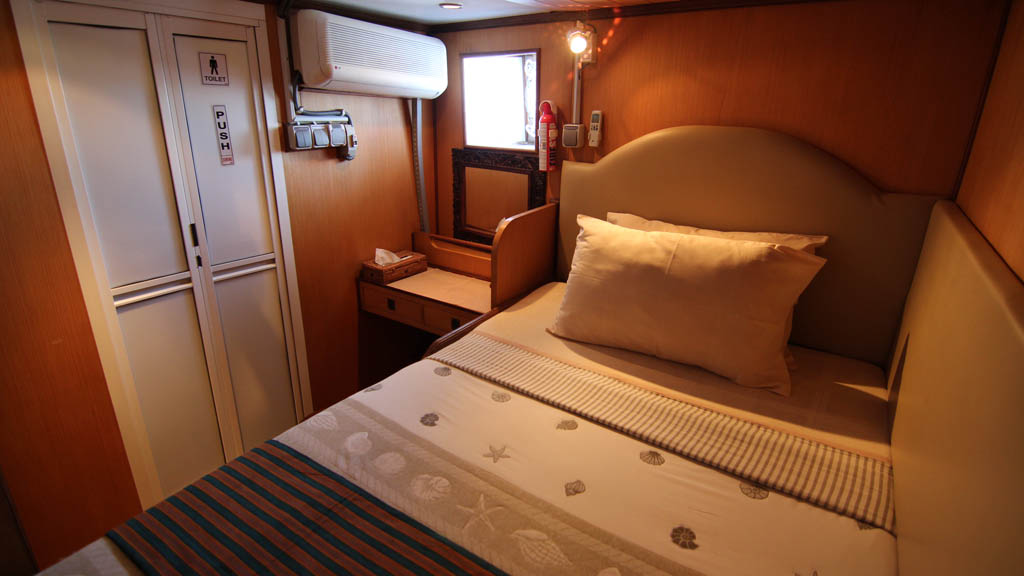 Tarata liveaboard I All cabins are equipped with individually adjustable air-conditioning and private bathroom with shower and toilet