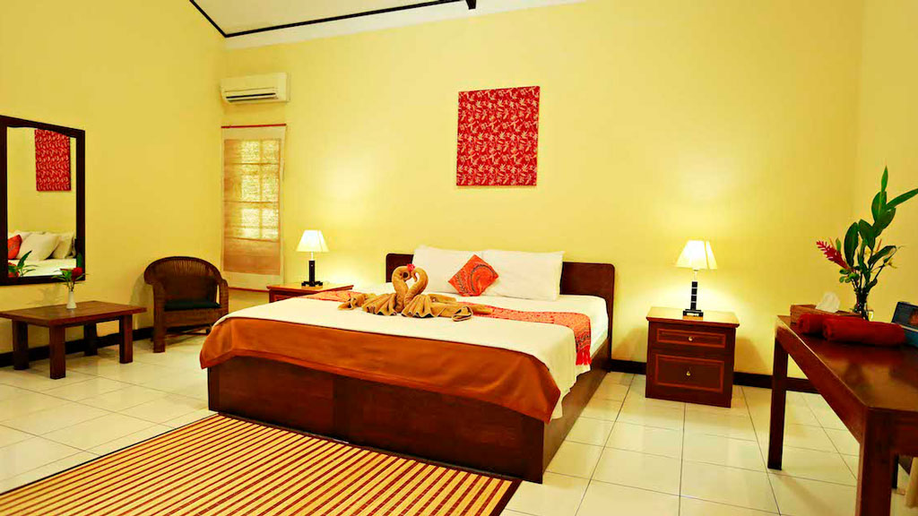 4 murex manado dive resort north sulawesi indonesia bungalow interior