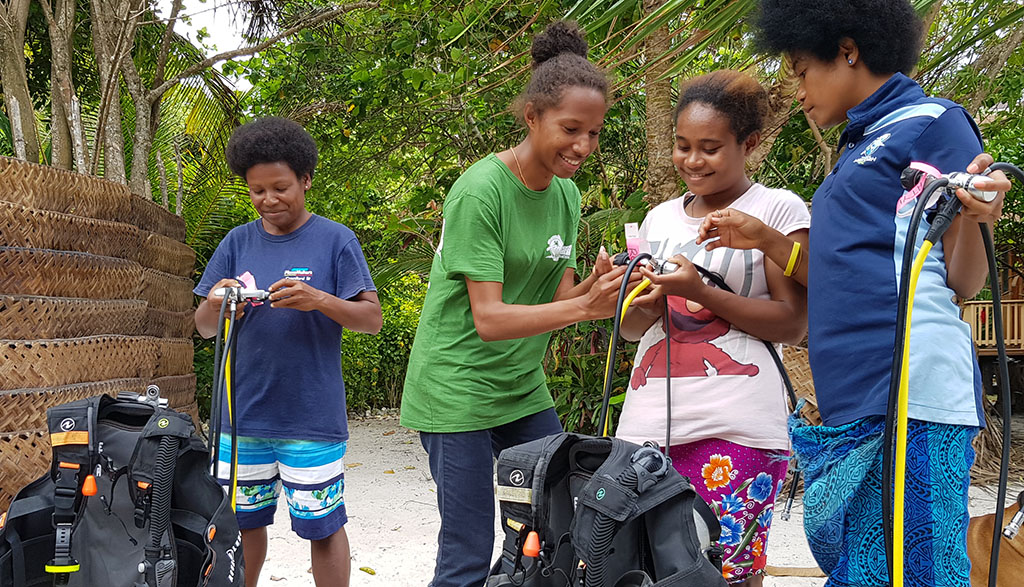 Sea women of melanesia: empowering png women to be reef guardians