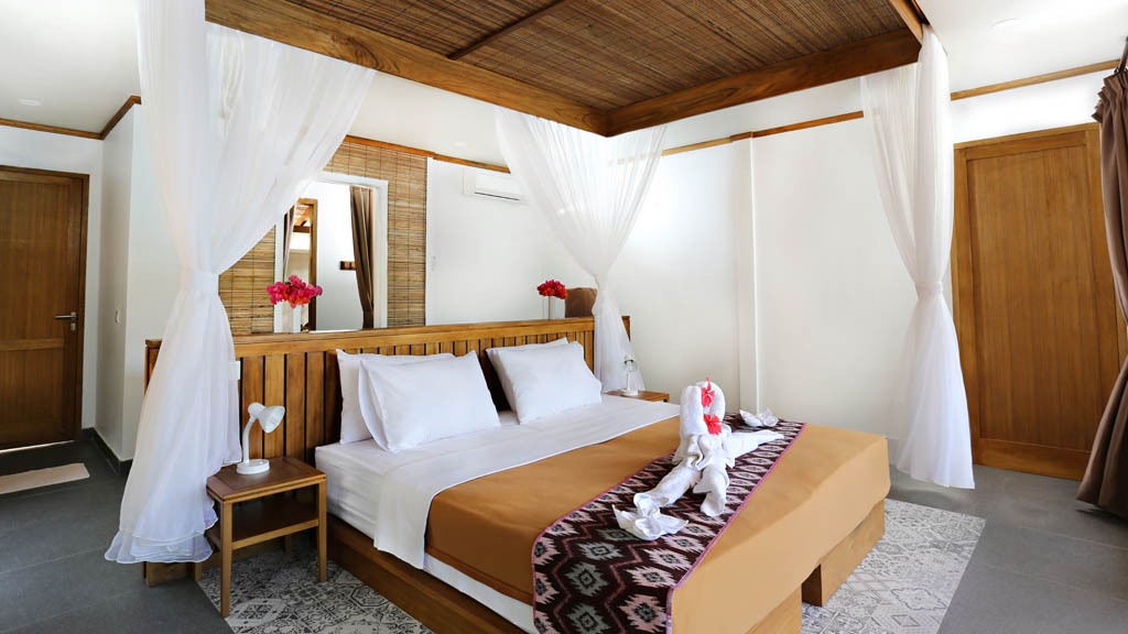 Murex Bangka Dive Resort is ideal for single travelers, couples, families and everyone who enjoys diving from a secluded and friendly island resort.