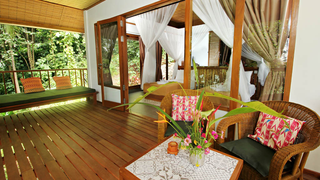 Murex Bangka Dive Resort is ideal for single travelers, couples, families and everyone who enjoys diving from a secluded and friendly island resort.