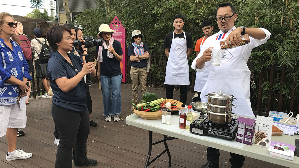 A clean-up like no other at Sydney's Chowder Bay, with support from the Tourism Authority of Thailand and the Royal Thai Consulate in Sydney.