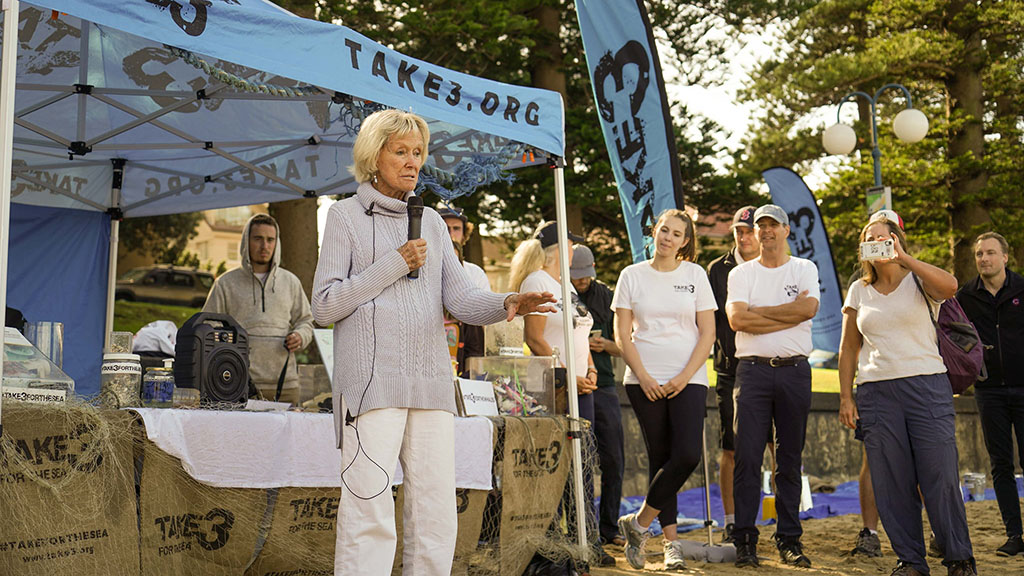 Last week Diveplanit joined forces with the Underwater Research Group of NSW to take part in the CEO Beach Clean-Up organised by Take 3 for the Sea.