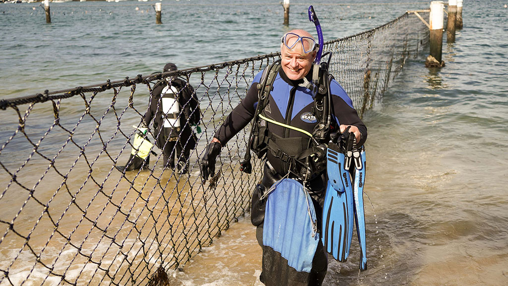 Last week Diveplanit joined forces with the Underwater Research Group of NSW to take part in the CEO Beach Clean-Up organised by Take 3 for the Sea.