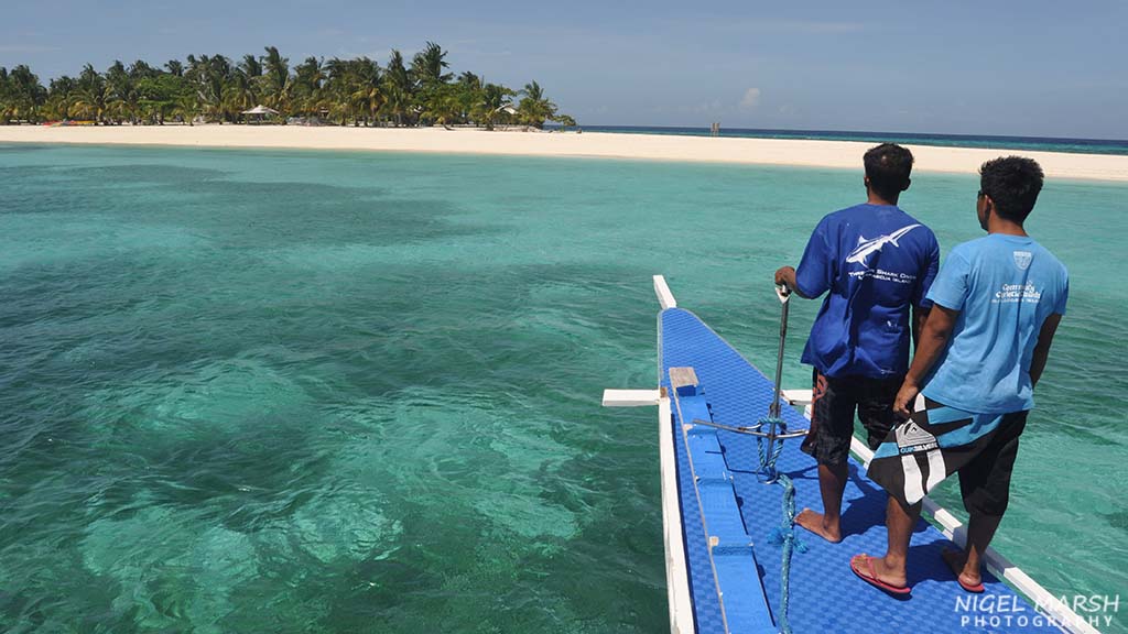 How much should I tip? A guide to tipping on your dive holiday